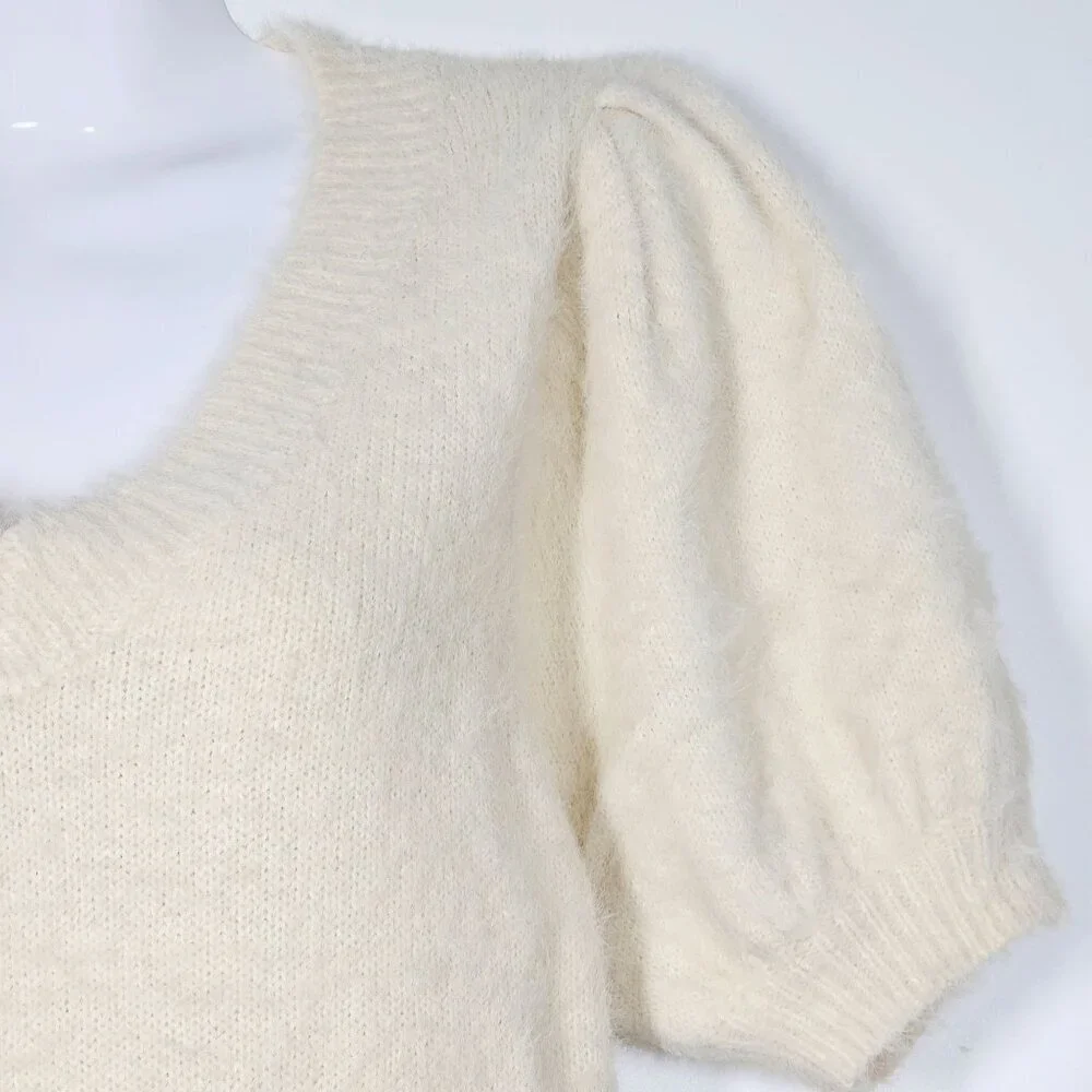 ASTR The Label Womens Puff Sleeve V-Neck Sweater Fuzzy Eyelash Knit‎ Top Cream S